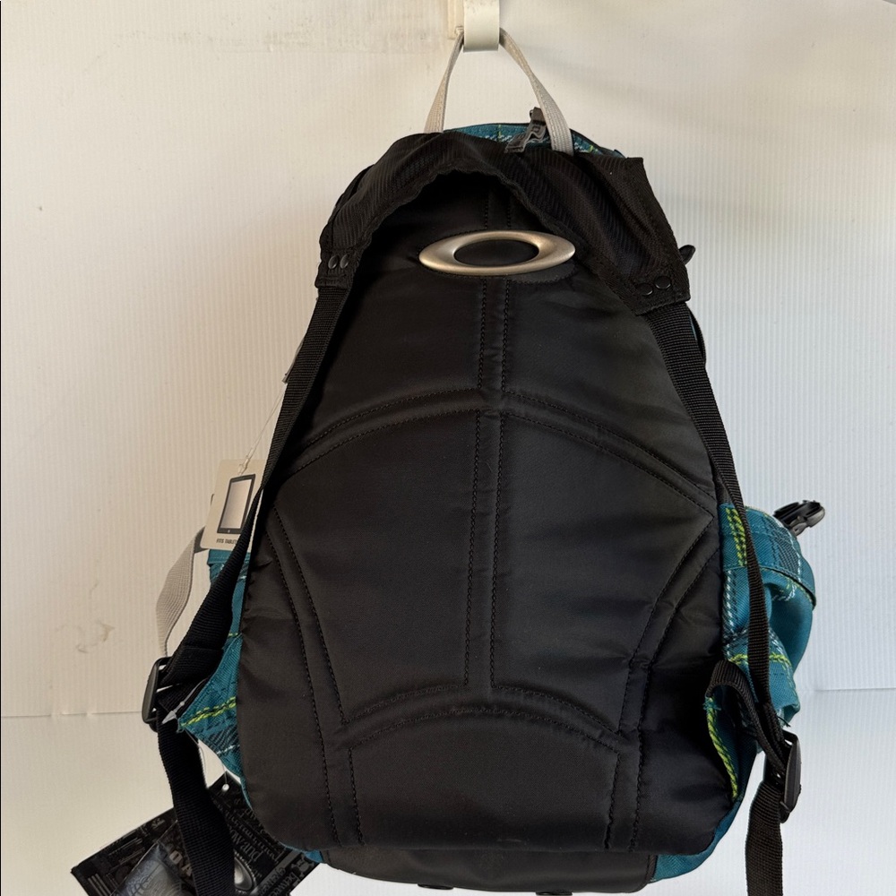 NEW OAKLEY SMALL ICON BACKPACK 92355-67M Aurora Blue RARE COLORWAY UNISEX - Picture 7 of 16